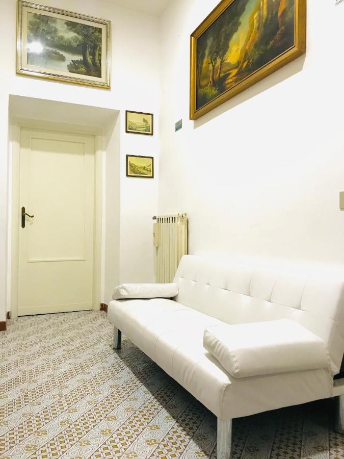 4 Bed Rooms Luxury Apartment Near Colosseum Рим Экстерьер фото